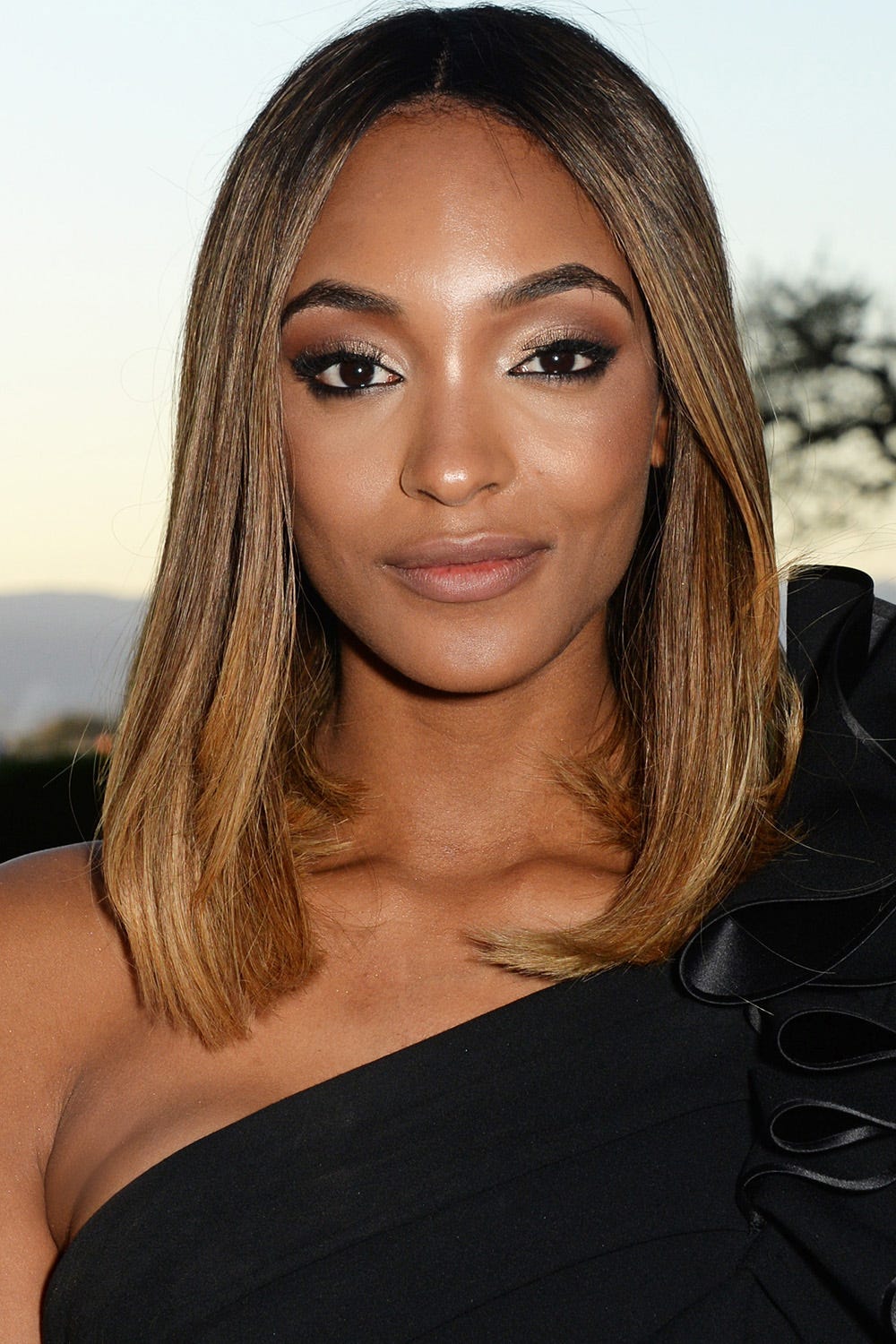 Sharp Chin Length Blunt Bob With Glossy Finish — Medium Haircuts