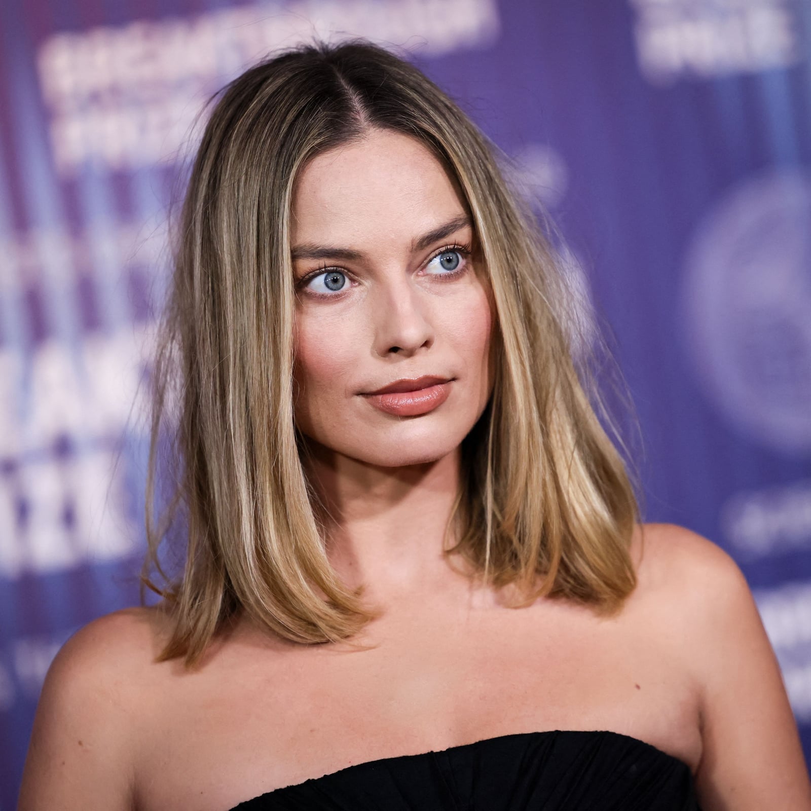 Blonde Shoulder Length With Curtain Bangs — Medium Haircuts