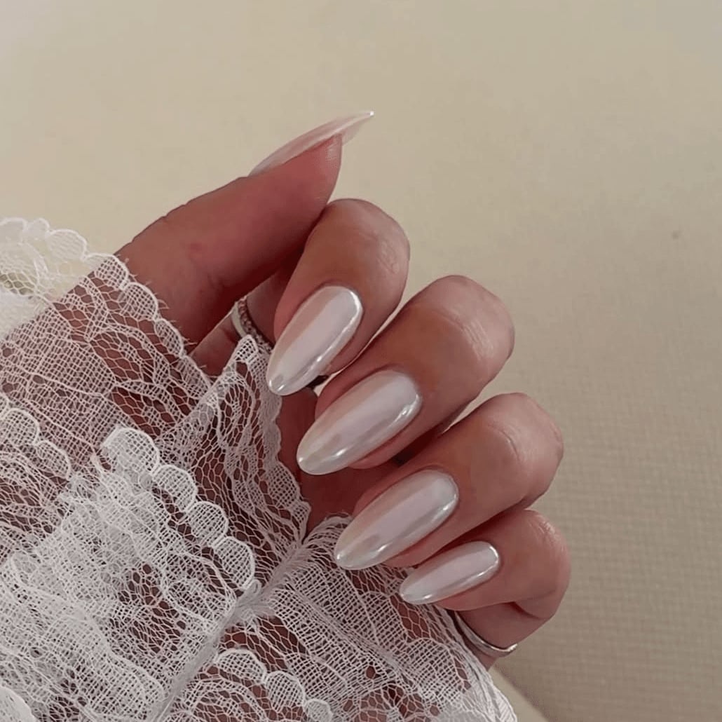 Milky White Chrome Medium Almond Milky White Chrome Medium Almond — Milky White Nails