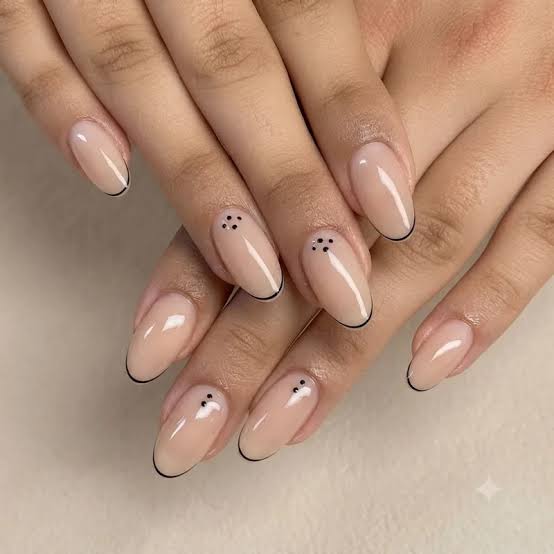 Short Almond Nails With Fine Black Line Art — Minimalist Nails