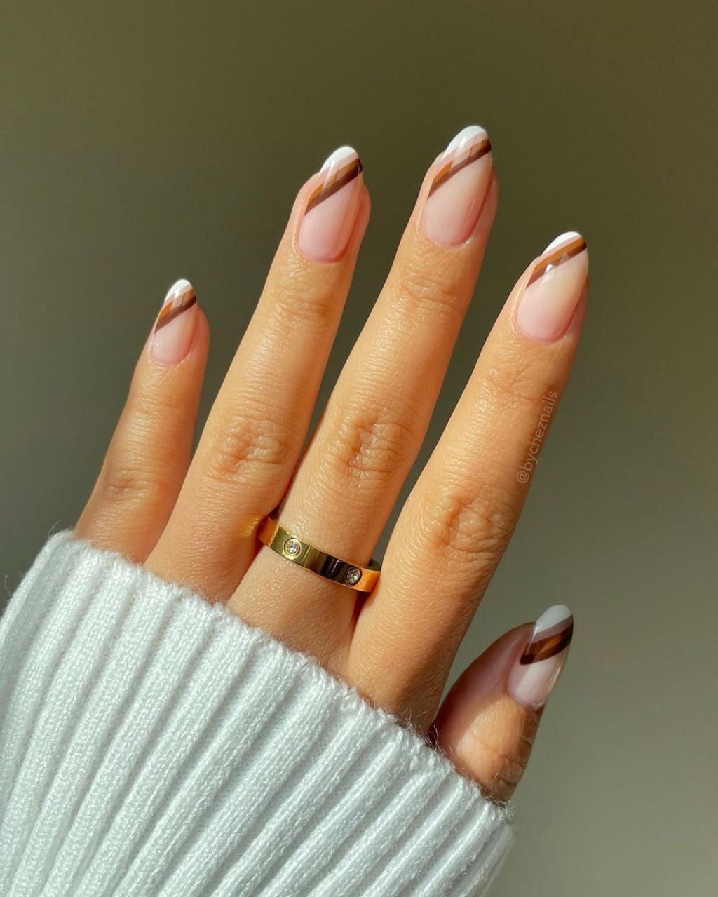 Almond Nails With Abstract Nude and Blue Art — Minimalist Nails