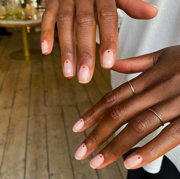 Short Oval Nails With Tiny Red Dot Accent — Minimalist Nails