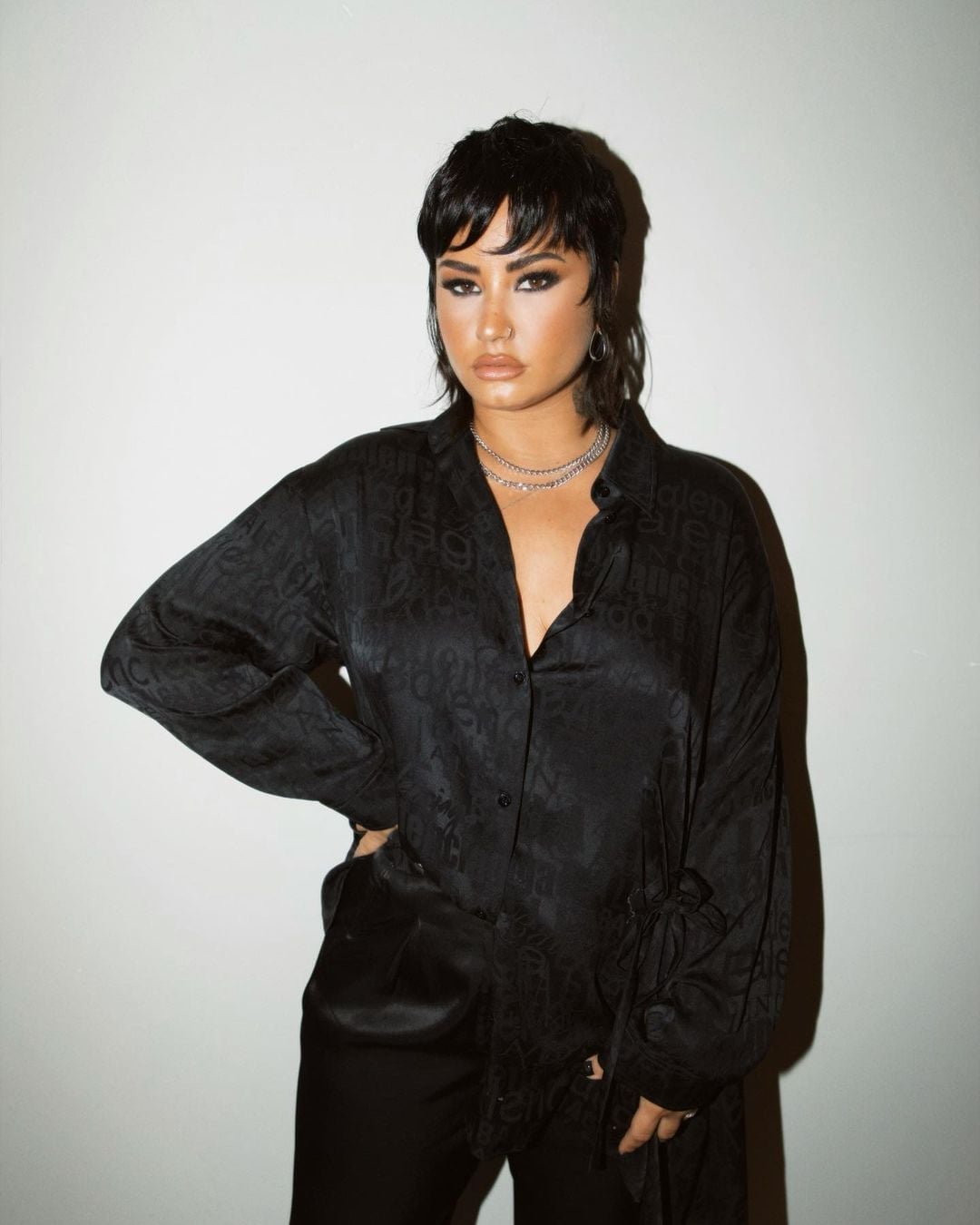Black Mixie Mullet Hybrid With Choppy Bangs — Mixie Haircut