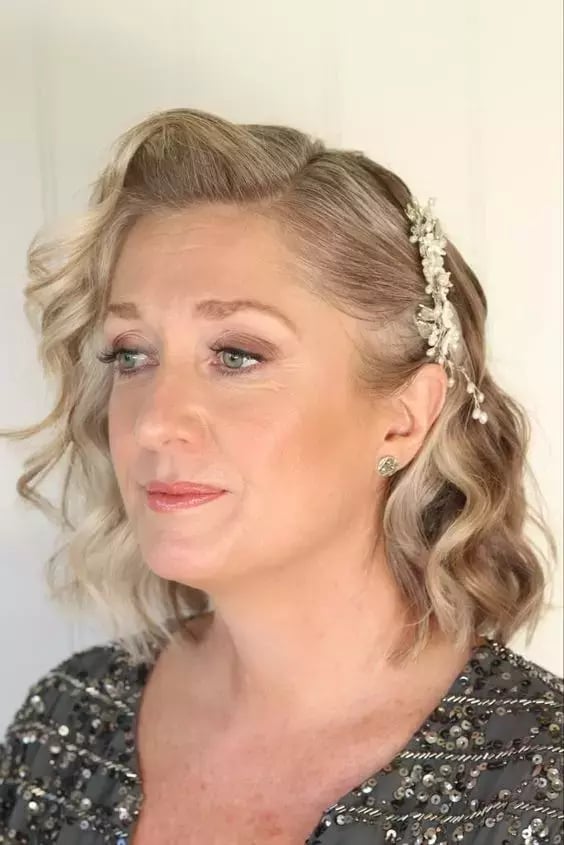 Blonde Chin Length Bob With Ash Tones Blonde Chin Length Bob With Ash Tones — Mom Haircuts