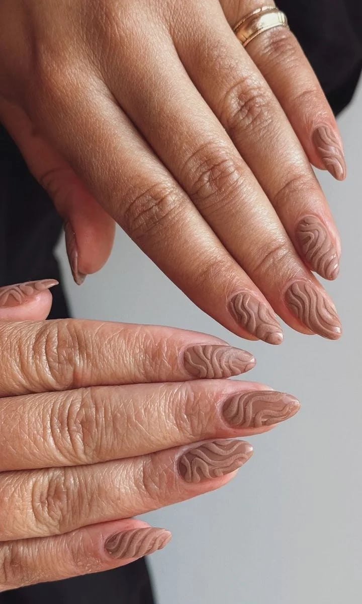 Textured Brown Wavy Line Almond Nails Textured Brown Wavy Line Almond Nails — Mom Nails