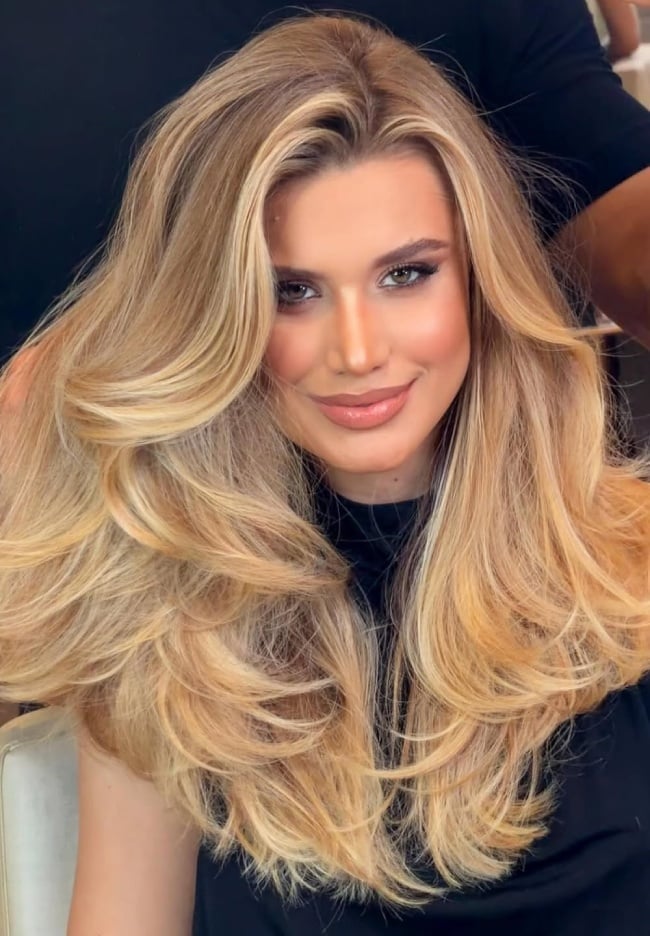 Mid-Back Warm Caramel With Golden Butter Blonde Money Piece Mid-Back Warm Caramel With Golden Butter Blonde Money Piece
