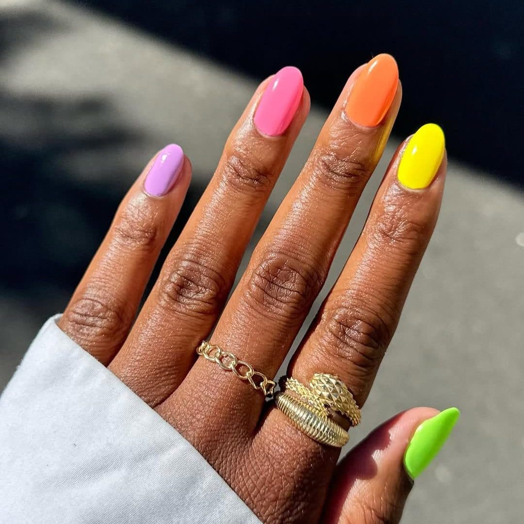 Multi-Color Glossy Medium Oval — Nail Colors