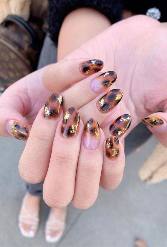 Tortoiseshell and Gold Foil Short Almond Nails, Glossy Tortoiseshell and Gold Foil Short Almond Nails, Glossy — Nails for Blondes
