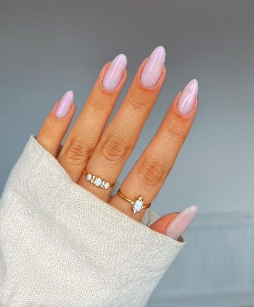 Iridescent Shimmer Short Almond Nails, Sheer Milky Pink Iridescent Shimmer Short Almond Nails, Sheer Milky Pink — Nails for Blondes
