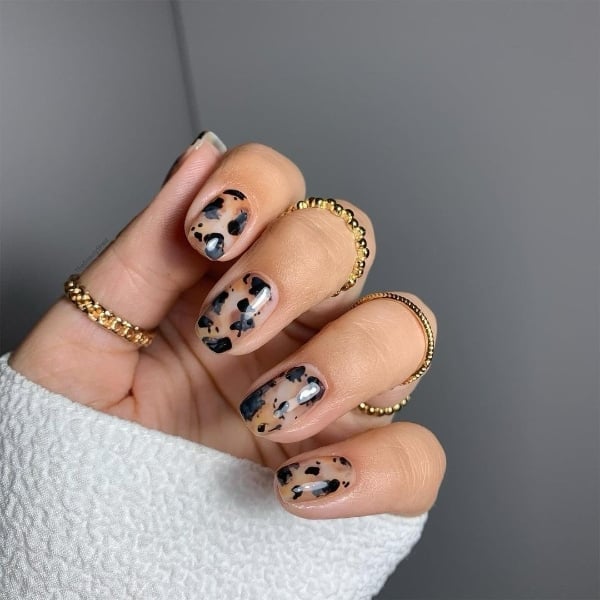 Tortoiseshell Short Square Nails Tortoiseshell Short Square Nails — Nails for Blondes