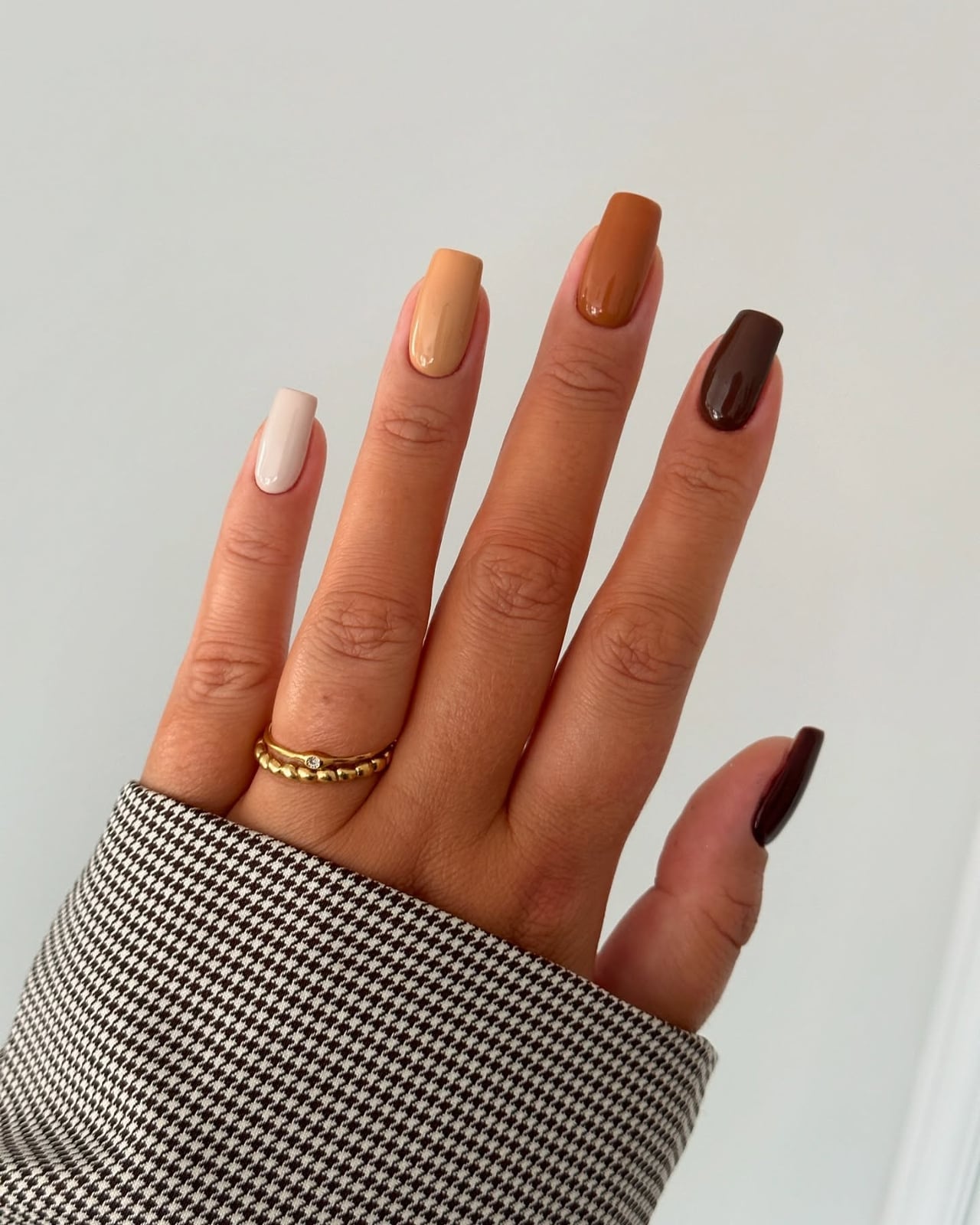 Brown Shade Gradient Long Square Nails Brown Shade Gradient Long Square Nails — Nails for Brunettes