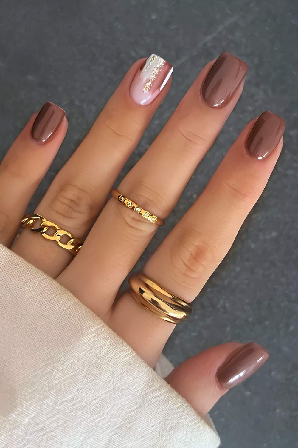 Medium Brown White Gold Foil Short Square Nails Medium Brown White Gold Foil Short Square Nails — Nails for Brunettes
