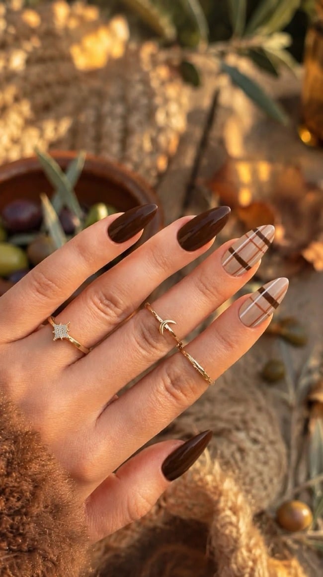 Deep Brown Plaid Medium Almond Nails Deep Brown Plaid Medium Almond Nails — Nails for Brunettes
