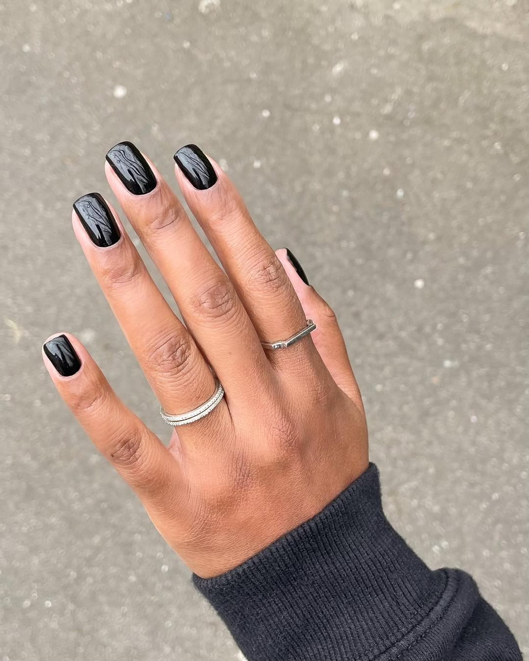 Short Square Pale Nude Minimalist Line Art, Close-Up Take Short Square Pale Nude Minimalist Line Art, Close-Up Take — Nails for Dark Skin