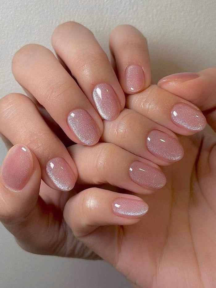 Sheer Pink Cat-Eye Short Oval Nails Sheer Pink Cat-Eye Short Oval Nails — Nails for Everyday