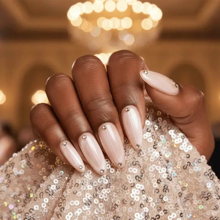 Pale Pink Pearlescent Medium Almond Rhinestone Nails Pale Pink Pearlescent Medium Almond Rhinestone Nails — Nails for Everyday