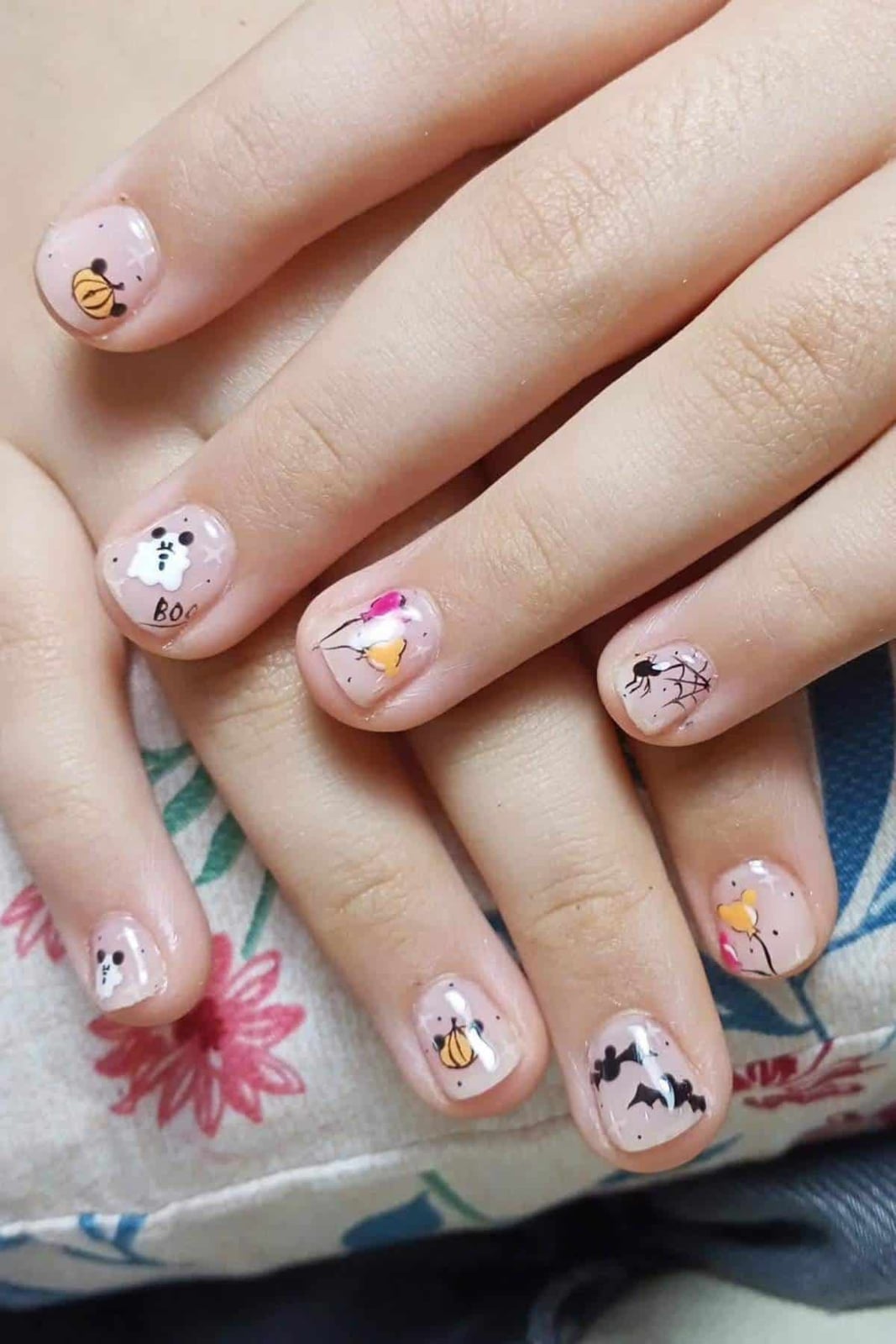 Short Almond Nails With Hand-Painted Halloween Motifs, Close-Up Take Short Almond Nails With Hand-Painted Halloween Motifs, Close-Up Take — Nails for Kids