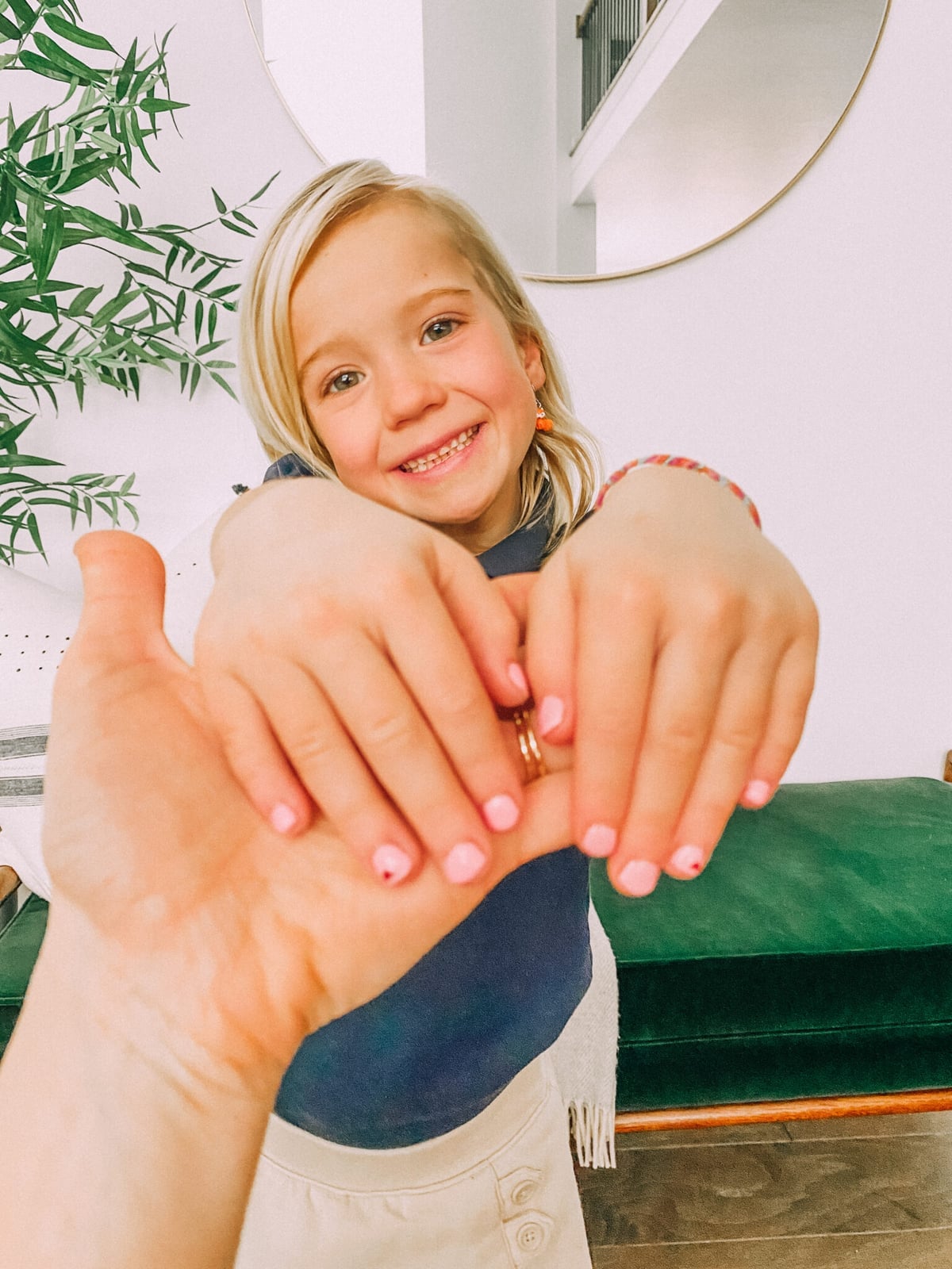 Light Pink Polka Dot Short Oval Nails Light Pink Polka Dot Short Oval Nails — Nails for Little Girls