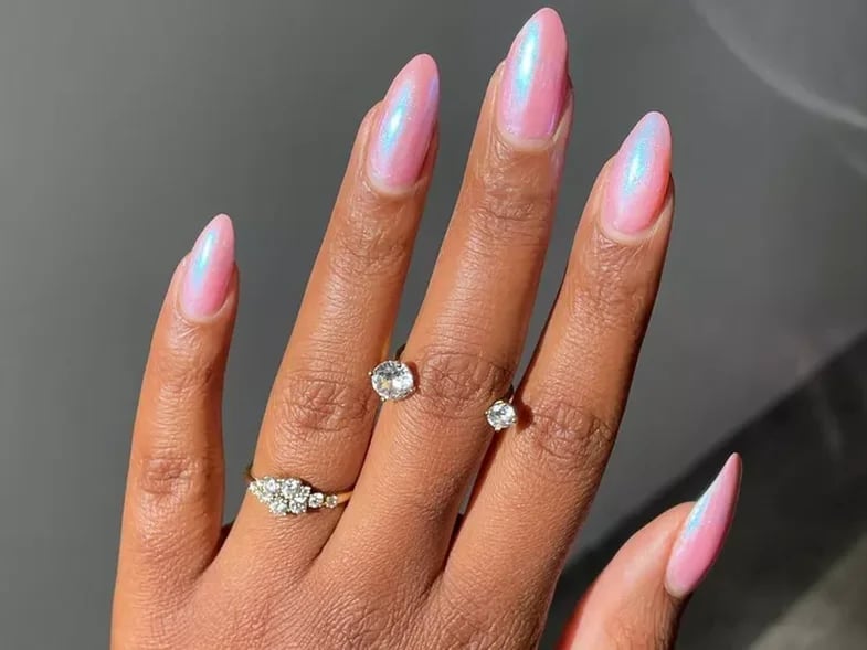 Pale Pink Iridescent Shimmer Medium Almond Nails Pale Pink Iridescent Shimmer Medium Almond Nails — Nails for Pink Dress