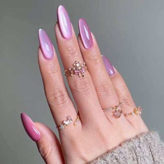 Light Pink Lilac Cat-Eye Medium Almond Nails Light Pink Lilac Cat-Eye Medium Almond Nails — Nails for Pink Dress