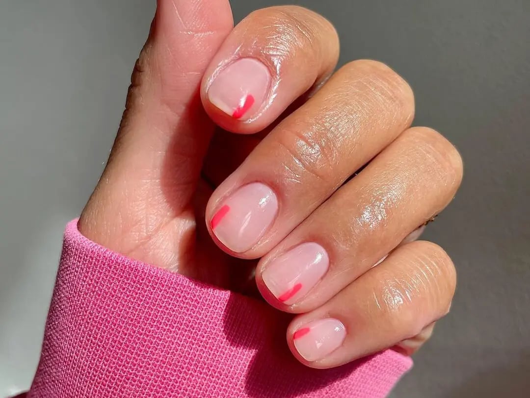 Short Oval Pink Line Art Nails Short Oval Pink Line Art Nails — Nails for Teens