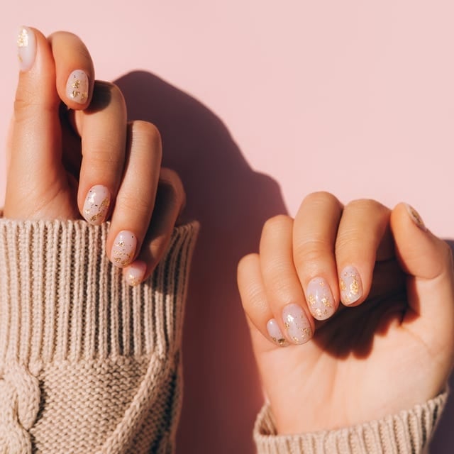 Short Almond Sheer Pink Gold Foil Nails, Close-Up Take Short Almond Sheer Pink Gold Foil Nails, Close-Up Take — Nails for Teens