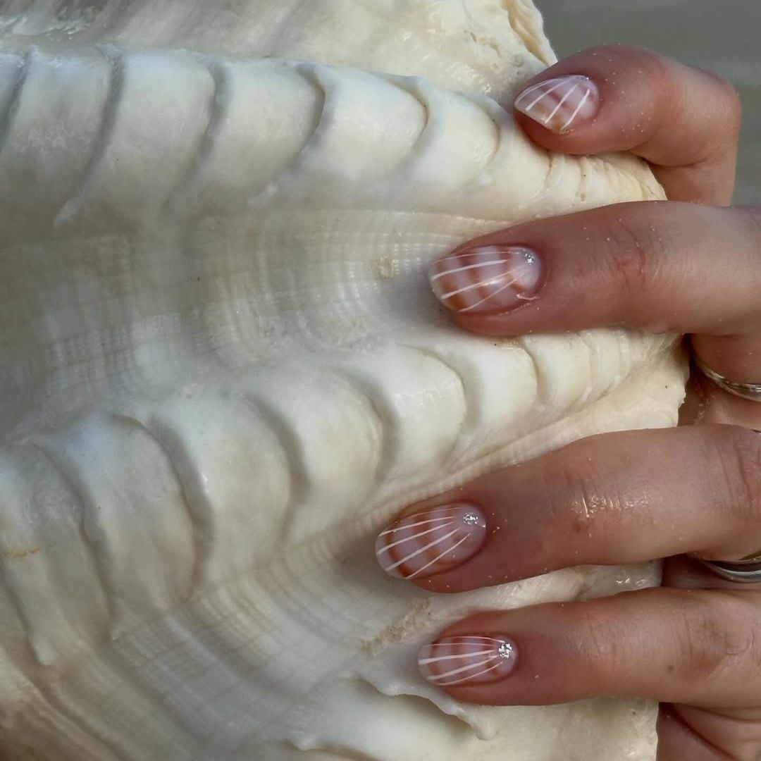 Short Square With White Seashell Lines Short Square With White Seashell Lines — Nails for Tweens