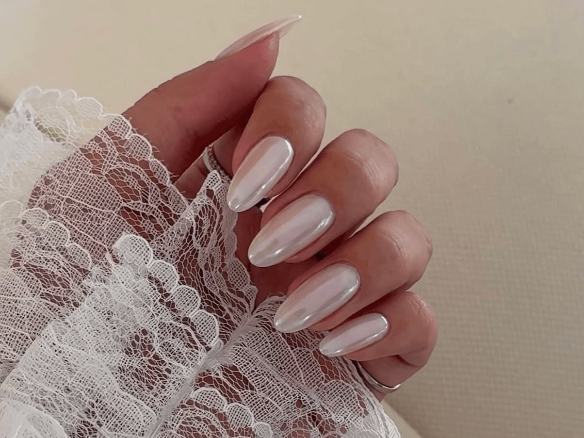 Long Almond White Mirror Chrome Nails — Nails for White Dress