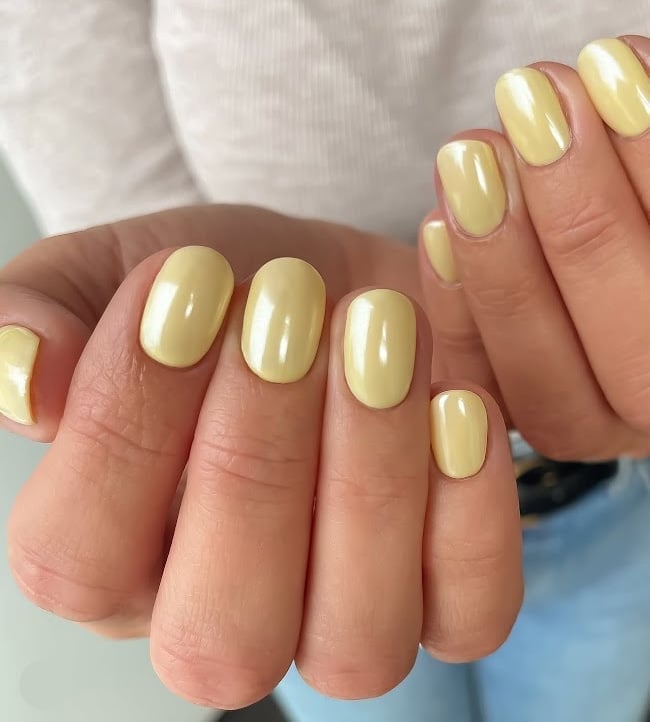 Soft Pale Yellow Short Oval Nails — Nails for Women Over 60