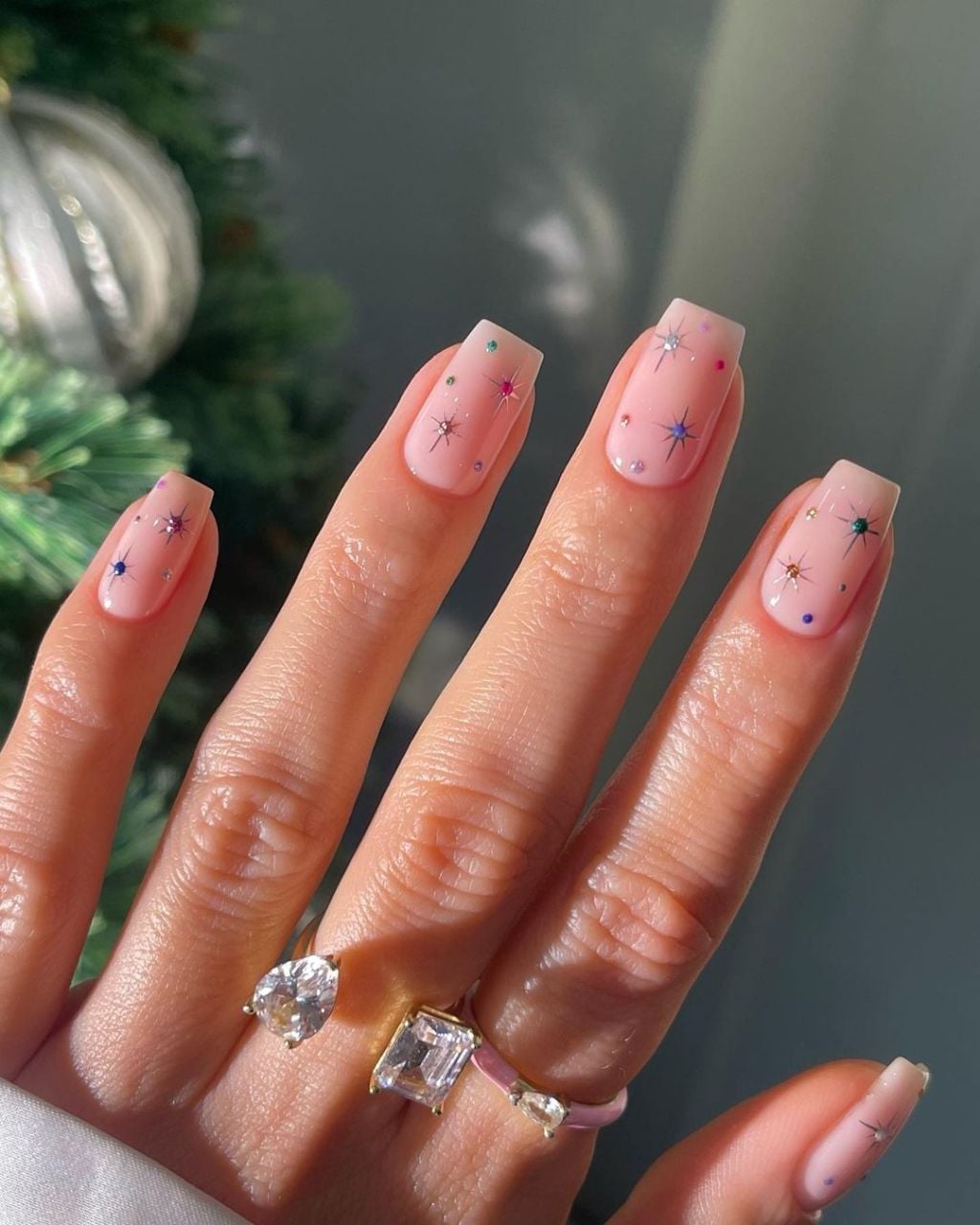 Short Square Sheer Pink With Rhinestones Short Square Sheer Pink With Rhinestones — New Years Nails