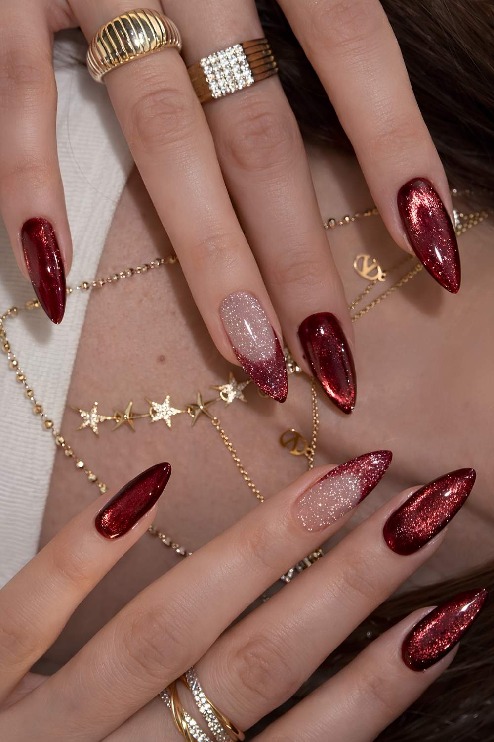 Medium Stiletto Red Shimmer Gradient Nails Medium Stiletto Red Shimmer Gradient Nails — New Years Nails
