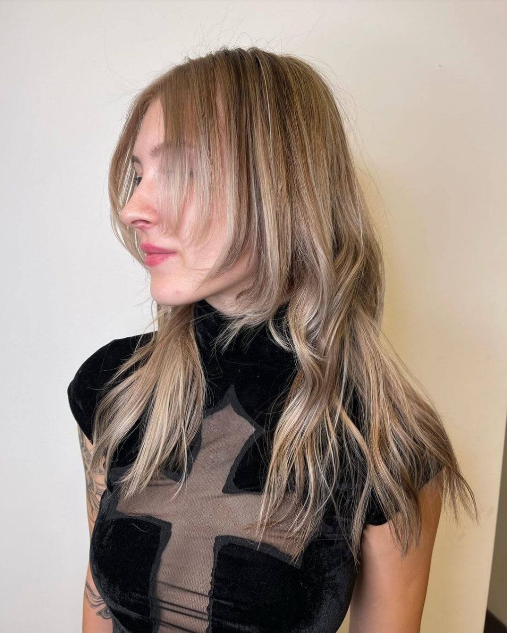 Collarbone Octopus Blend With Full Bangs And Balayage Collarbone Octopus Blend With Full Bangs And Balayage — Octopus Haircut