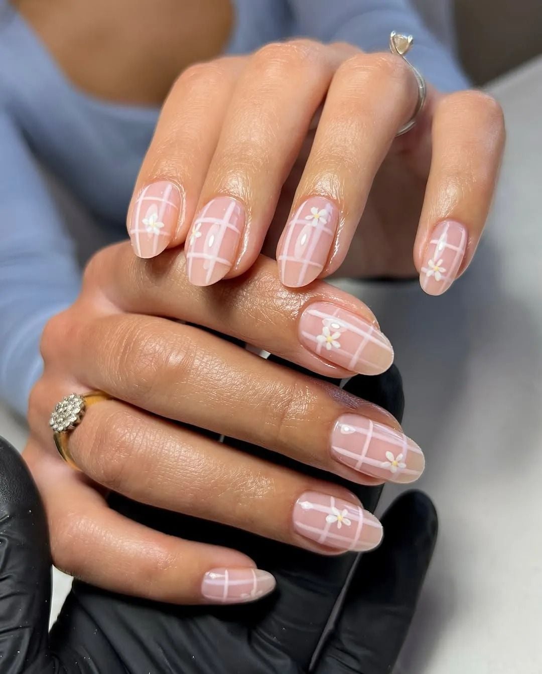 White Grid Floral Short Oval Nails — Office Nails
