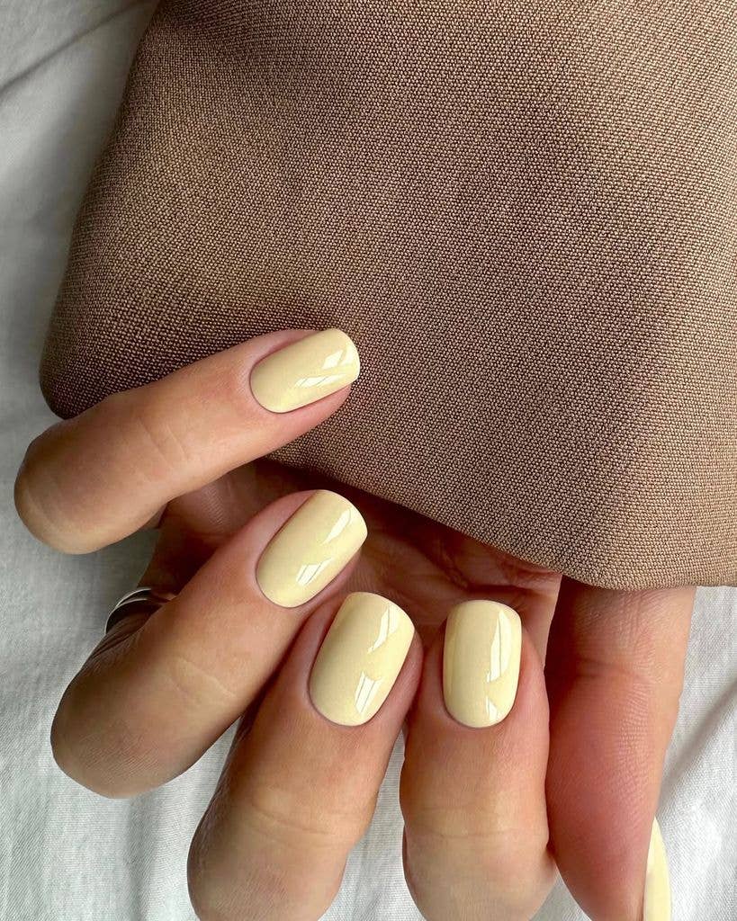 Glossy Sheer Nude Short Natural Nails, Minimalist — Office Nails