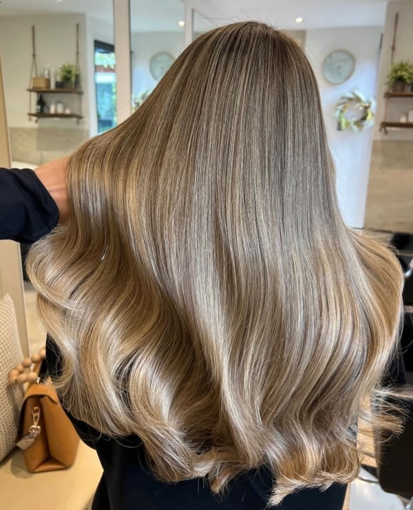 Mid-Back Ash Blonde With Seamless Tones — Old Money Blonde