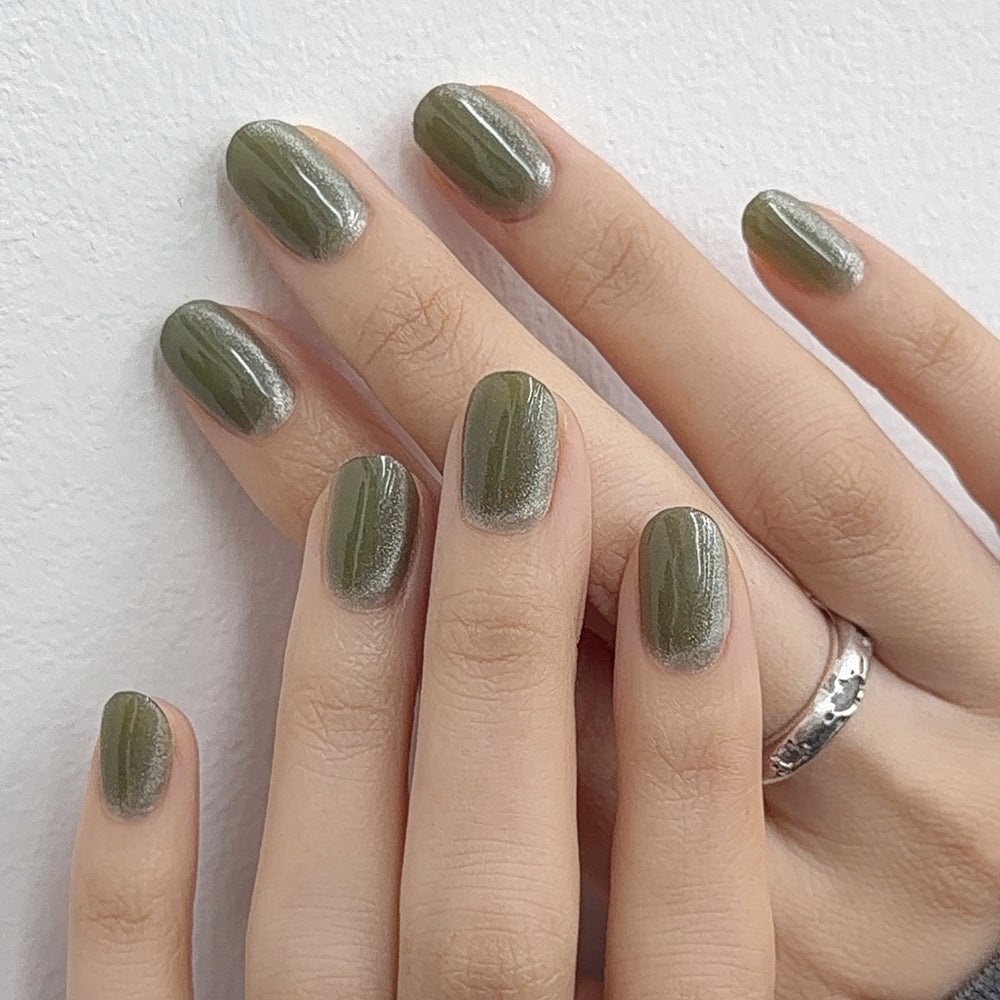 Muted Olive Green Cat-Eye Short Oval Nails — Olive Green Nails