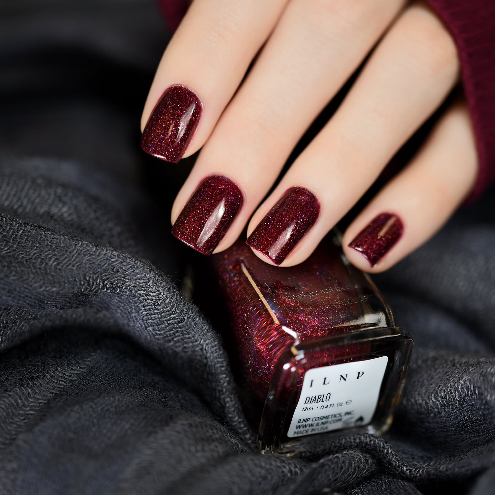 Short Square Sparkling Shimmer Burgundy Nails — Oxblood Nails