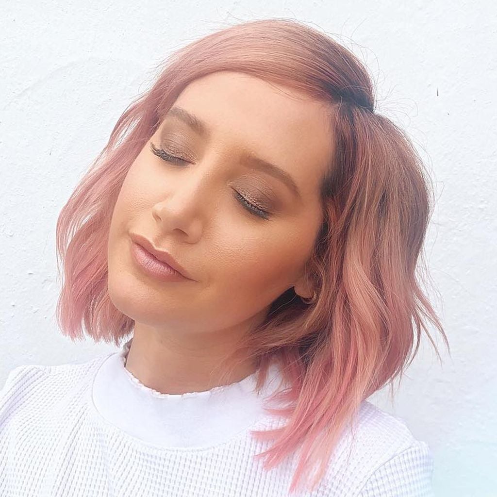 Shoulder Length Bob Rose Pink Side Part Shoulder Length Bob Rose Pink Side Part — Pink Hair