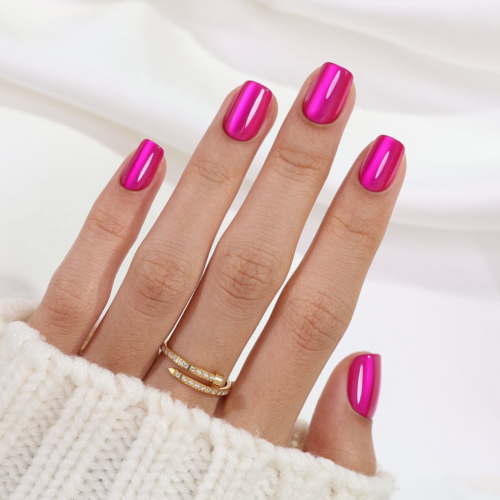 Fuchsia Chrome Medium Oval Nails — Pink Nails
