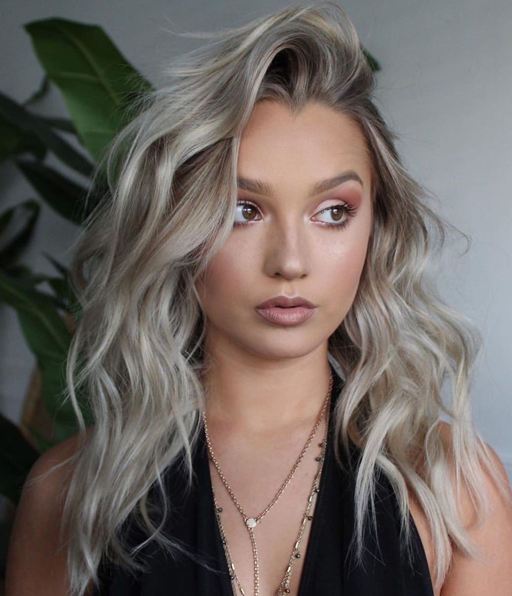 Shoulder Length Wavy Platinum With Highlights — Platinum Blonde