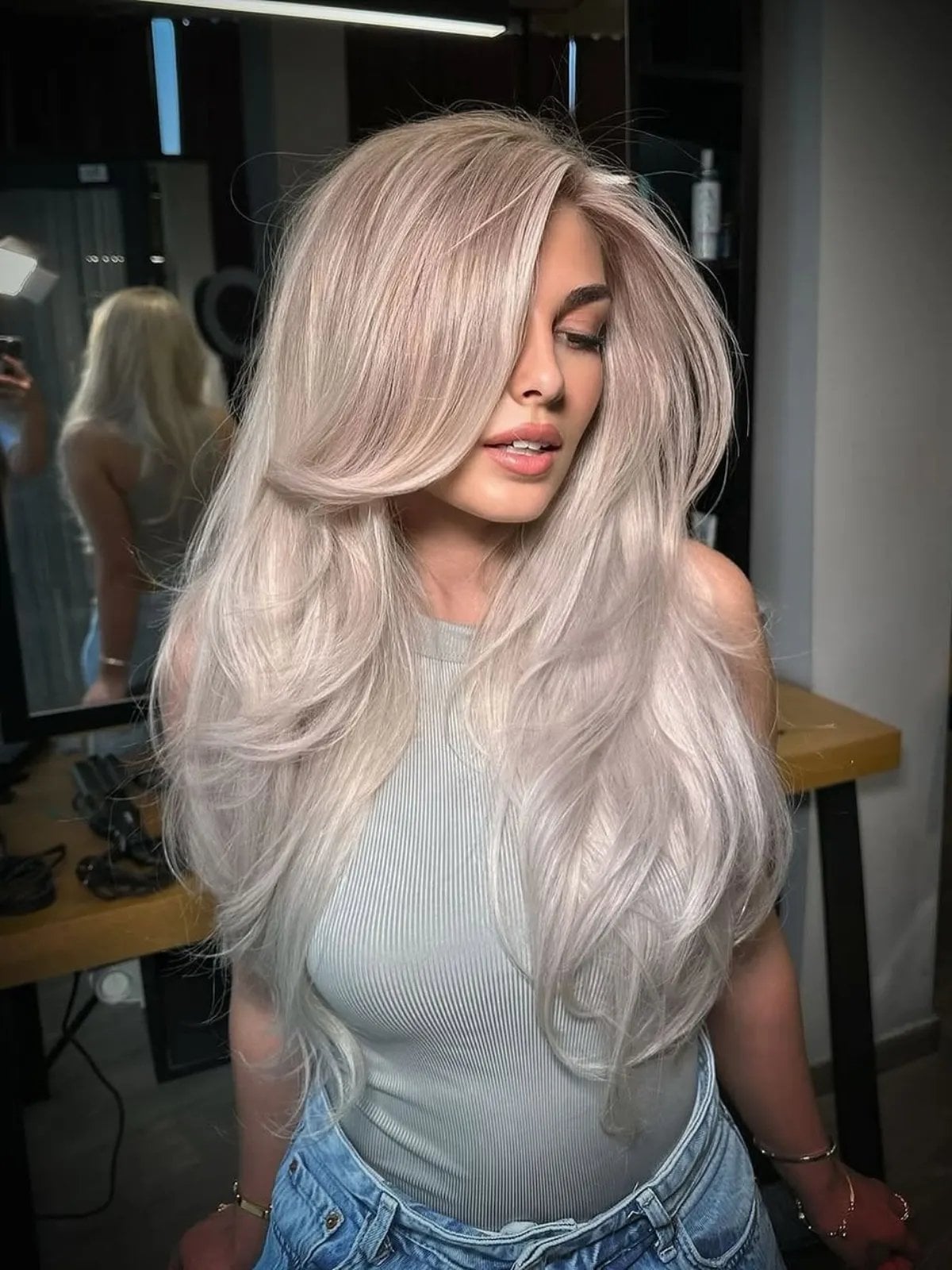 Long Platinum With Root Shadow Blowout, Wavy — Platinum Blonde