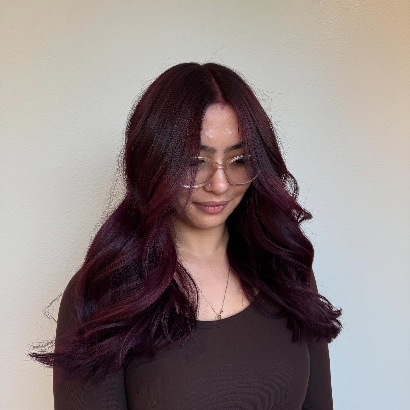 Mid-Back Plum With Subtle Dimension — Plum Hair