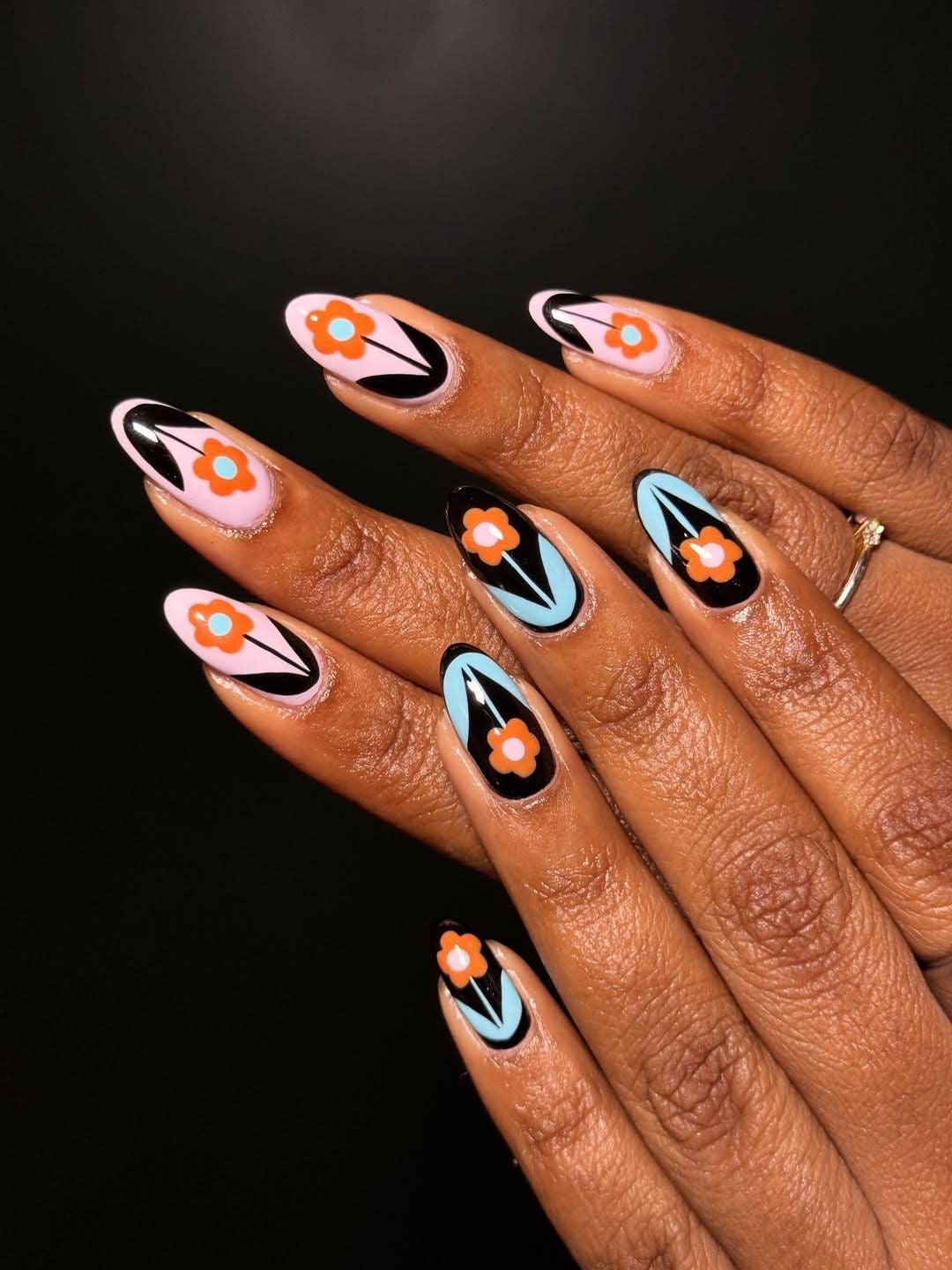 Medium Almond Retro Floral Press On Nails Medium Almond Retro Floral Press On Nails