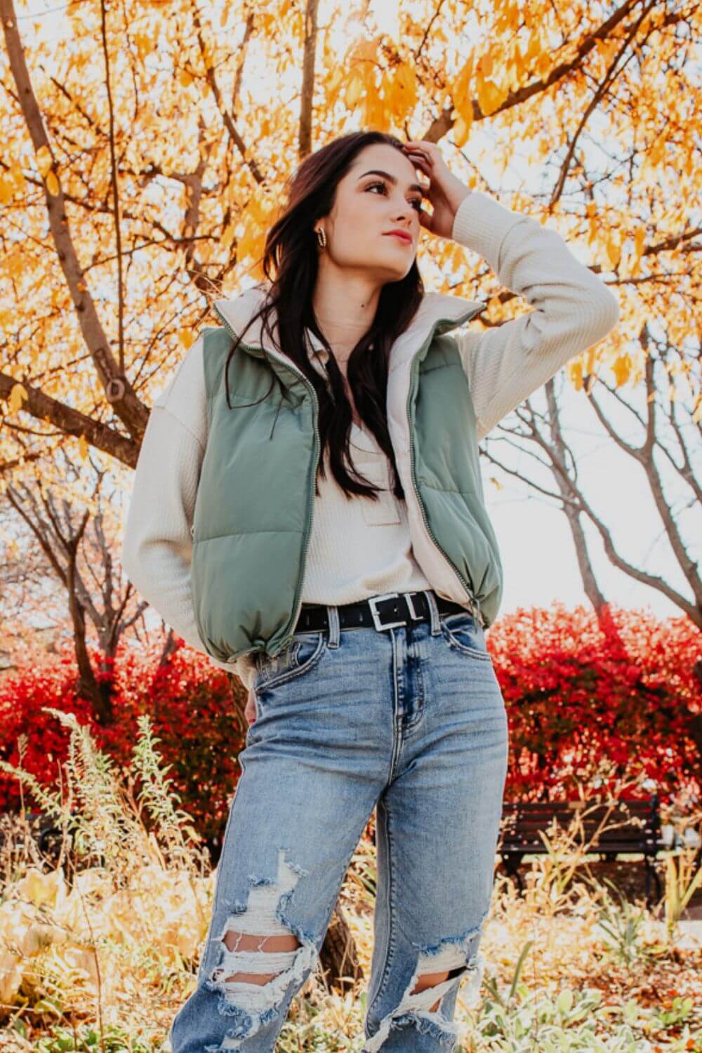 Cropped Green Puffer Vest With Ripped Jeans — Puffer Vest Outfits