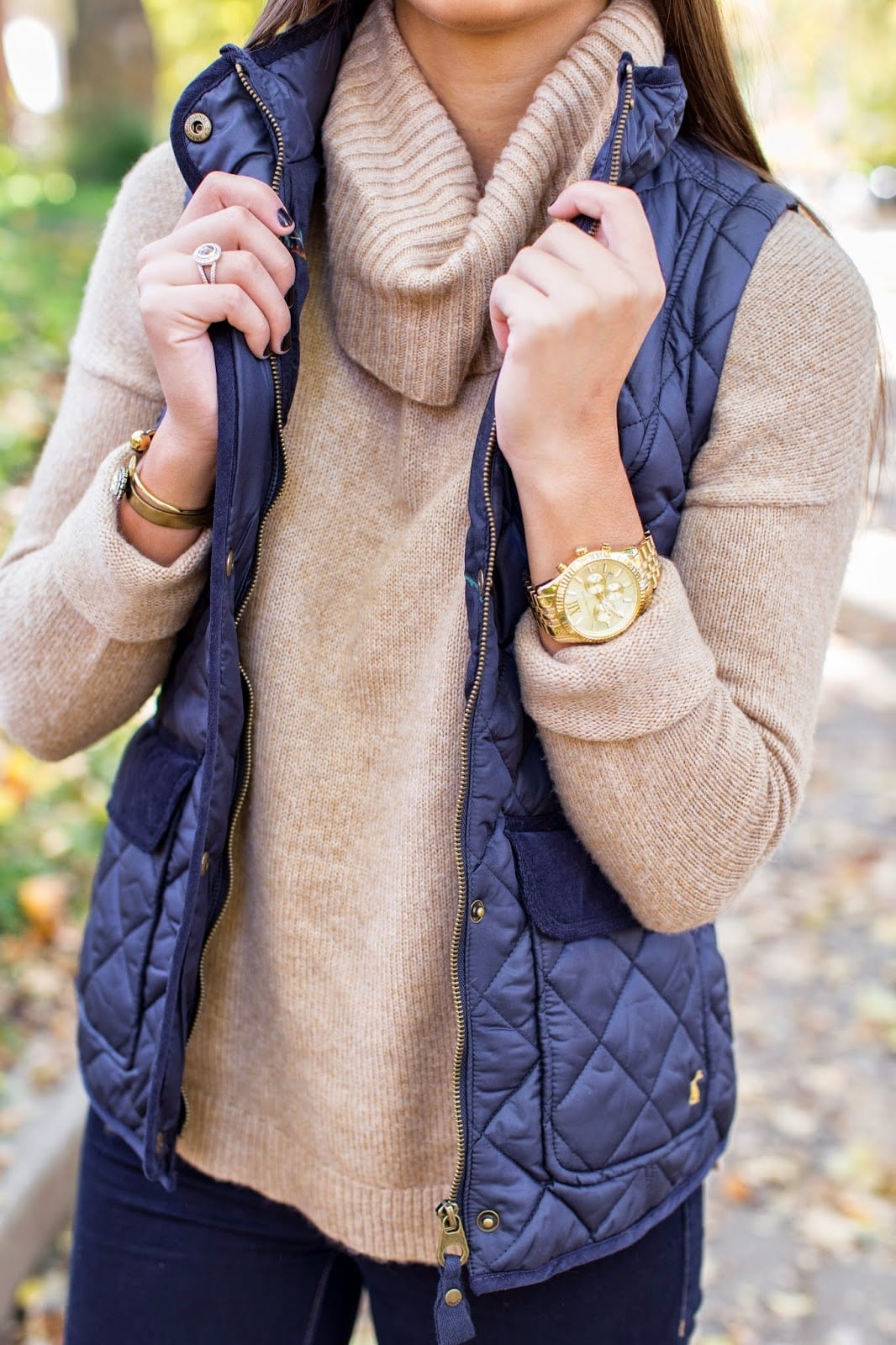 Navy Quilted Vest Detail Crop — Puffer Vest Outfits