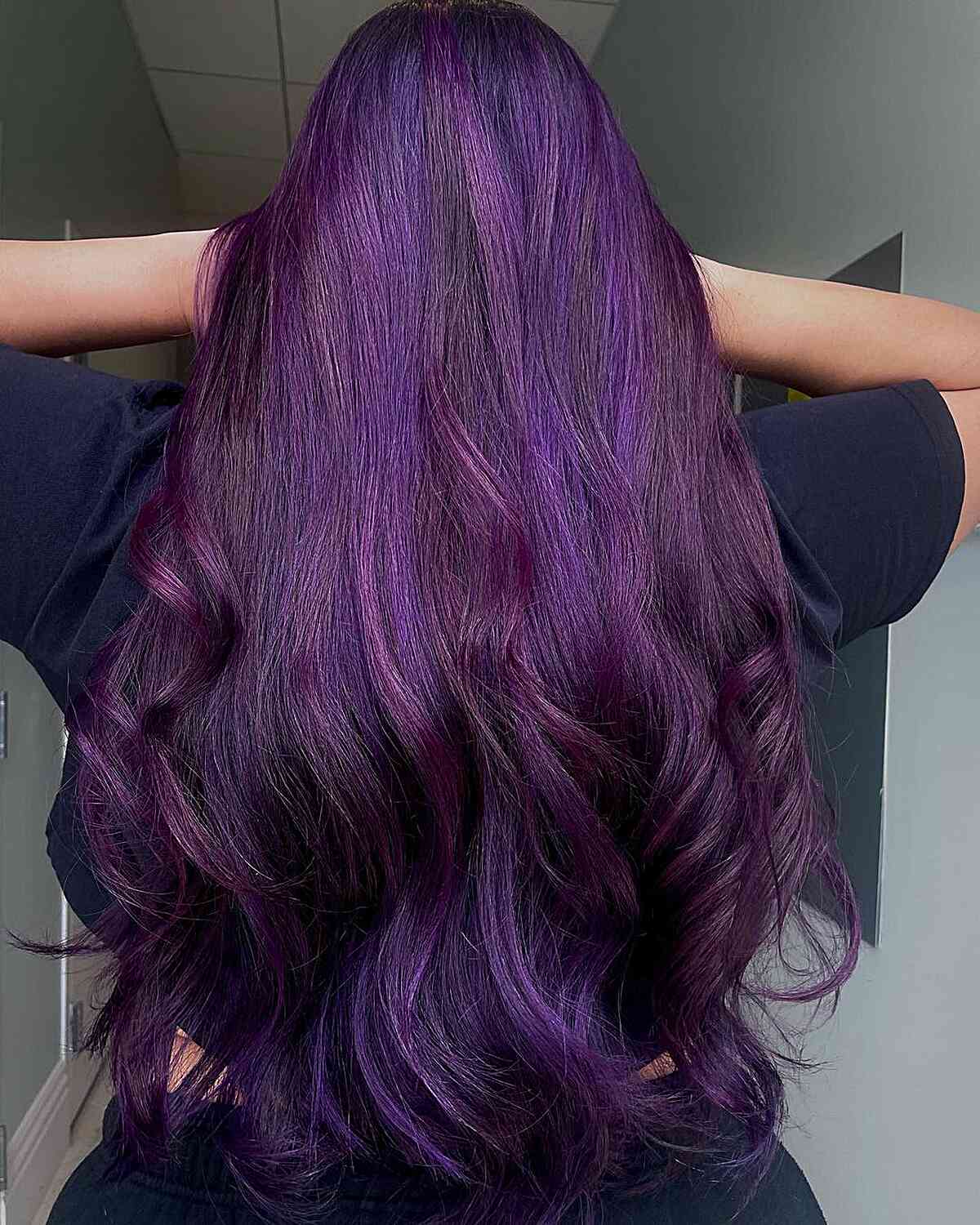 Mid-Back Waves With Deep Purple Highlights Mid-Back Waves With Deep Purple Highlights — Purple Hair