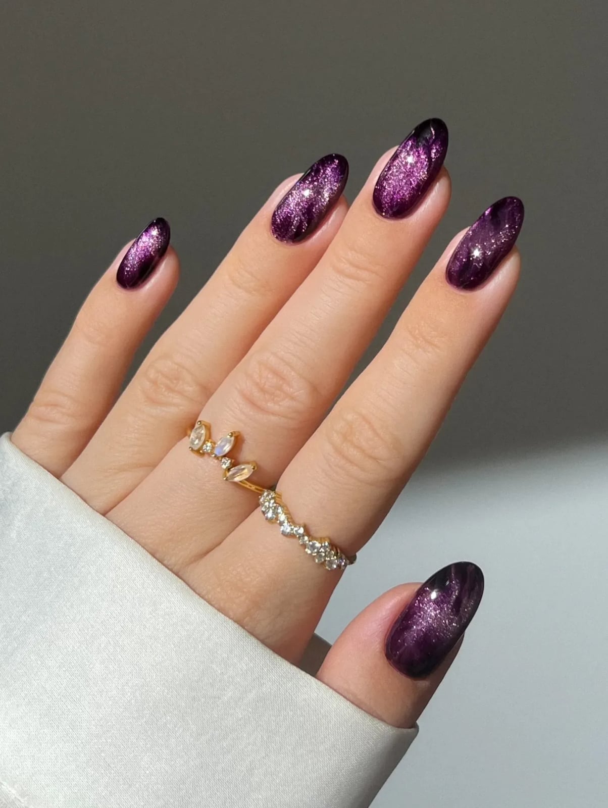 Medium Oval Deep Purple Cat Eye Nails — Purple Nails