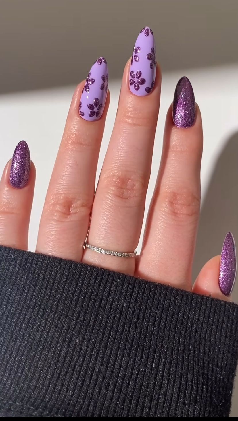 Medium Almond Purple Glitter Floral Patterns, Close-Up Take — Purple Nails