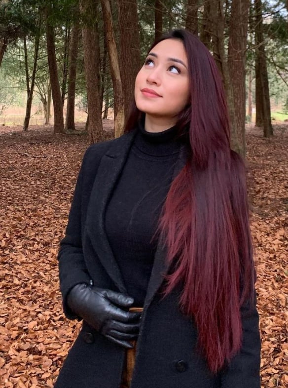 Deep Burgundy Mid-Back Straight Blowout Deep Burgundy Mid-Back Straight Blowout — Red Hair Colors