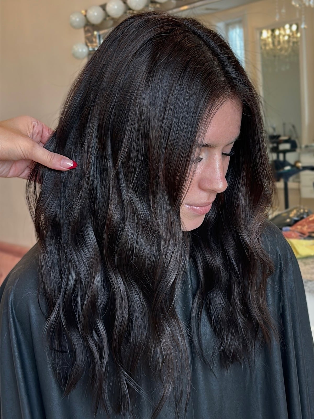 Shoulder Rich Dark Espresso Brown With Loose Waves Shoulder Rich Dark Espresso Brown With Loose Waves — Rich Brunette